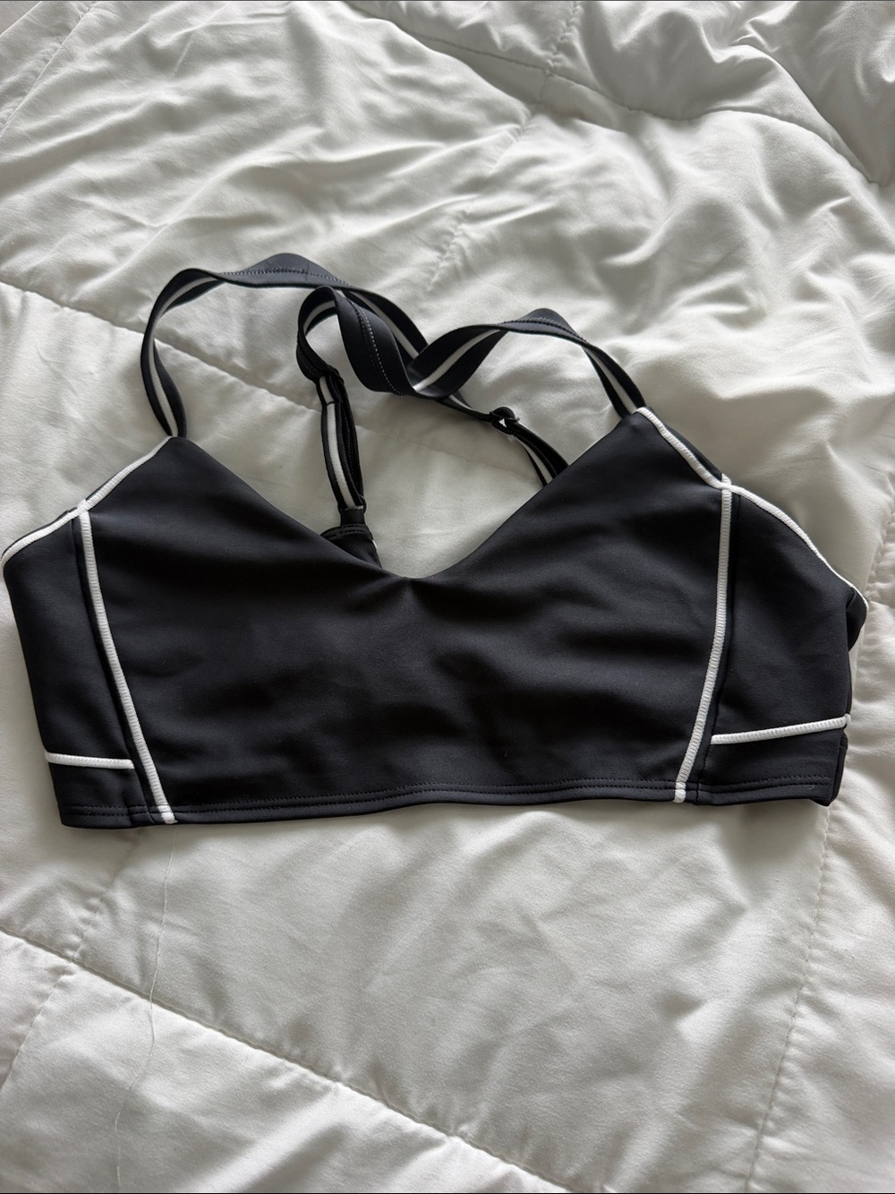 ALO Women’s Black Sports Bra with White Piping